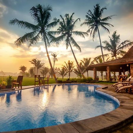 Hôtel Gopalan Borobudur à Magelang Extérieur photo