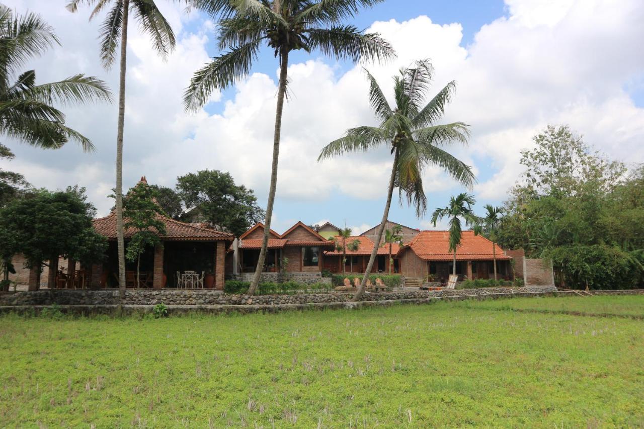 Hôtel Gopalan Borobudur à Magelang Extérieur photo