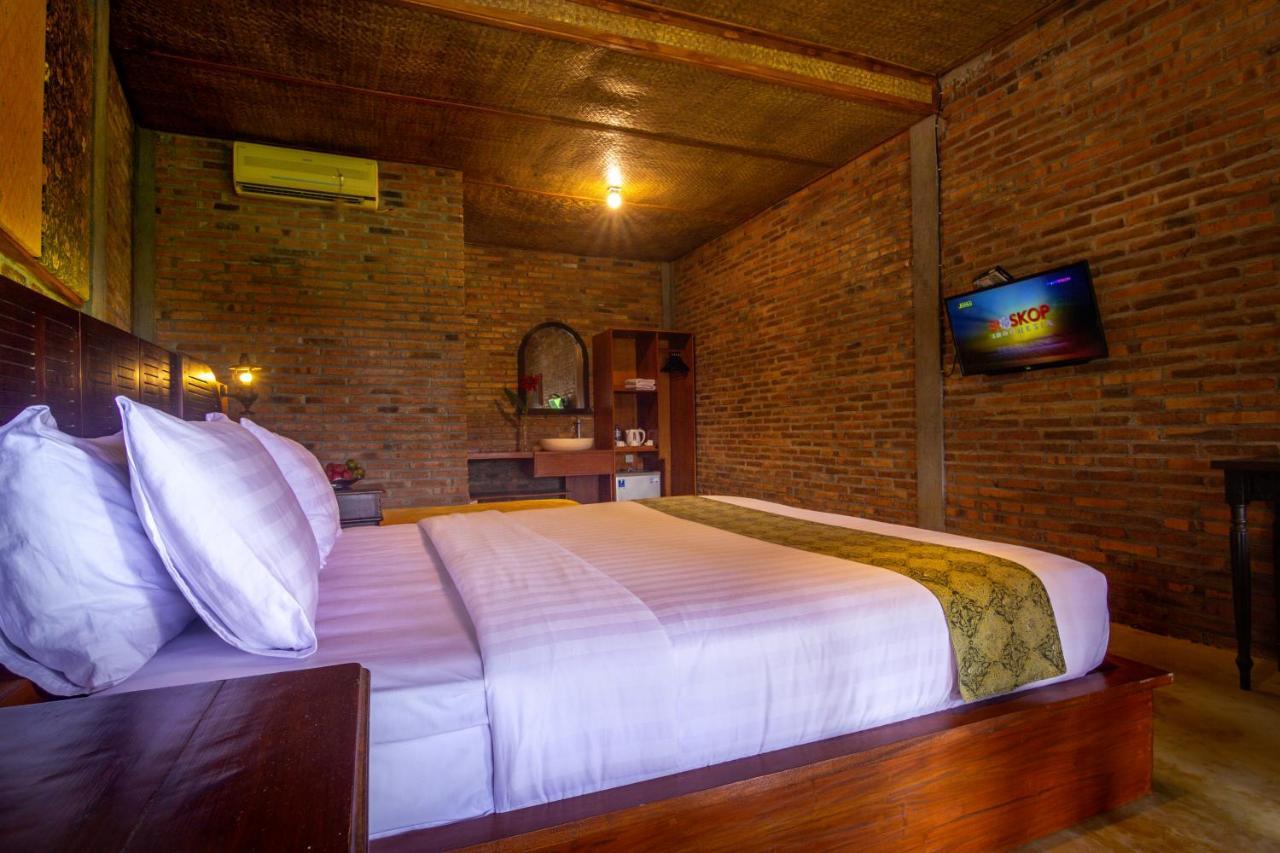 Hôtel Gopalan Borobudur à Magelang Extérieur photo